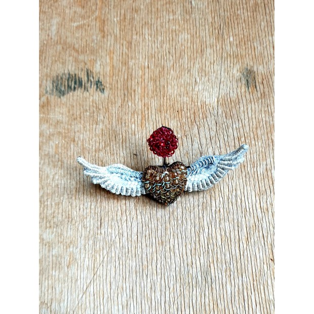 Trovelore sagė skriejantys angelai