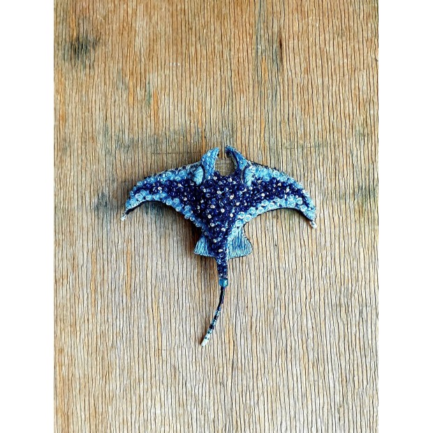 Trovelore sagė koralinė manta raja ( Mobula birostris )